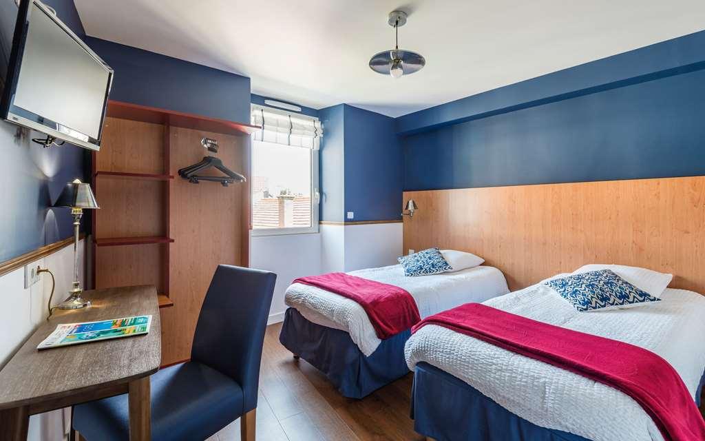 Brit Hotel De Paris Сен Жан дьо Луз Стая снимка