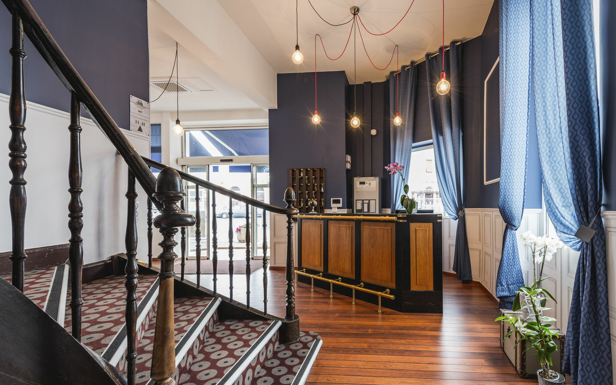 Brit Hotel De Paris Сен Жан дьо Луз Екстериор снимка